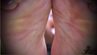 porn video 13 Close up of my feet - manyvids - femdom porn circumcision fetish-1