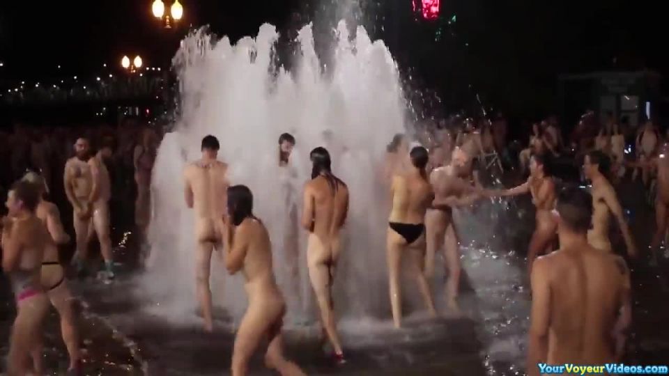 All naked people by the fountain