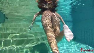 Holly Taylor Water World Underwater Sex bigtits -1
