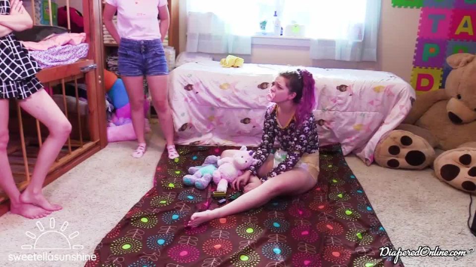 Diaperedonline2Stephanie Stephanie Diaper Punishment Weekend
