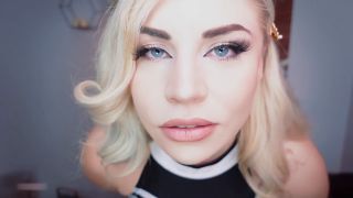 Blonde Goddess Blonde Kitty – L-O-S-E-R-1