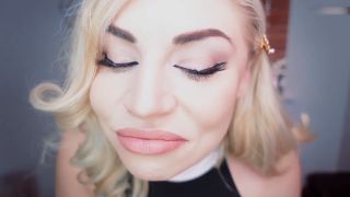 Blonde Goddess Blonde Kitty – L-O-S-E-R-6