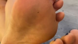 Femdom porn Daddy Fat Stacks Daddy Fat Stacks aka meanandkinky - 09-09-2024 OnlyFans Video - Worship My Sweaty Feet After Tennis video-9