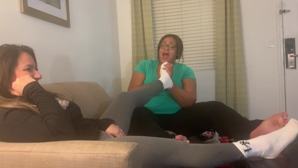  feet porn | goddessmonica00w  Smelly sneakers | feet