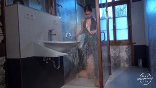 Mistress susi - latex worship in the shower-5