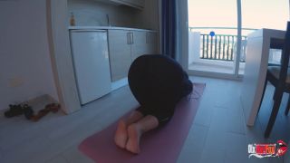 I CouldnT Resist He Took Out His Dick And Started Jerking Off On Her Ass While She Was Doing Yoga 1080p-0