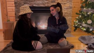 Quinn Finite Hot Threesome By The Fireplace With Effycutiex Video Quinn Finite  effycutiexx-0