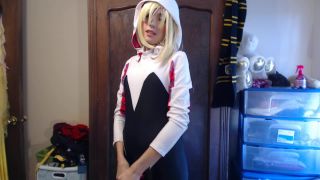 Annabelle Bestia - Gwen Stacy tries on her costume-2