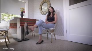 Stella Liberty – Flats Dangling House Slave JOI.-2