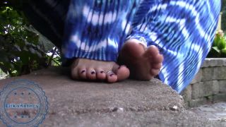 ErikaXstacy - Outdoor Dirty Feet Play-1