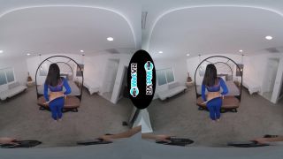 Training Session - Alina Lopez Smartphone - (Virtual Reality)-0