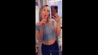 Onlyfans - Gracey kay - graceykaySo this is how I eat my lollies  and I wonder why I get stared at - 25-02-2020-0