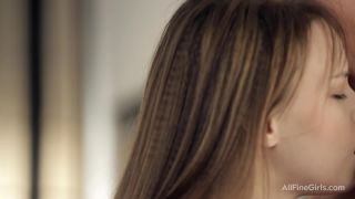 Video Come Alone Beata 1080p FullHD-1