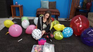Custom Fetish - Madison Inflates Printed Balloons Live - Fetish-0
