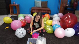Custom Fetish - Madison Inflates Printed Balloons Live - Fetish-7