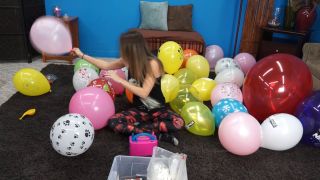 Custom Fetish - Madison Inflates Printed Balloons Live - Fetish-8