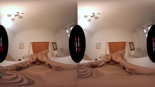 Hot birthday present – Lola Myluv 5K on virtual reality -0