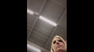 OnlyFans - Lindsay Lee - Best Friends Busty Mom Wants Sex  Hardcore Lindsay Lee-4