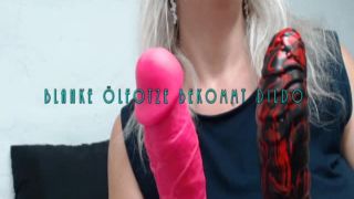 M@nyV1ds - Sandybigboobs - blanke Ölfotze bekommt Dildo-0