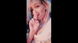 Kitt Katt - imbabywolfe () Imbabywolfe - smoll update on house movings excuse my lack of make up 03-05-2020-8