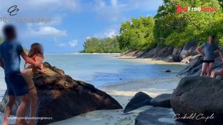 [GetFreeDays.com] Another Couple Watching Us Having Sex On The Beach - Applause at the End Porn Stream May 2023-6