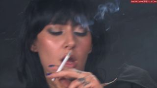 SmHSmO H265 SMo-Havanna Smokes All White 120's As She Plays With Her Little Pussy-5