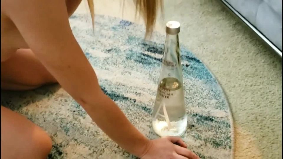 [GetFreeDays.com] Her Pussy Likes This Huge Water Bottle horse fisting