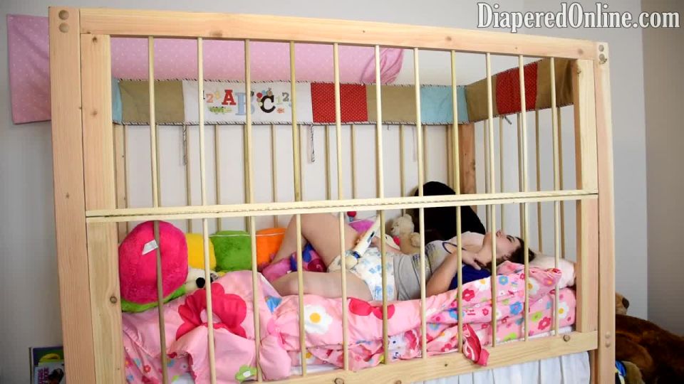Diaperedonline2Sammy Sammy Masturbating in Crib