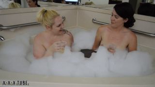  IvyStarshyne   bathtubfetish Ivystarshyne Jacuzzi Jets-1