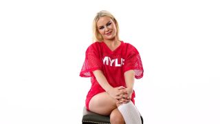 School - Mylf Of The Month - Slimthick Vic - MILF-2