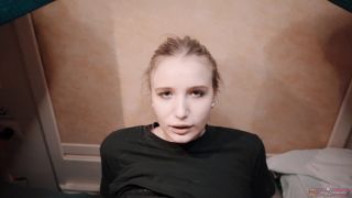 Travel Girl Seduce Stranger Guy On The Train And Let Him Fuck Her And C-9