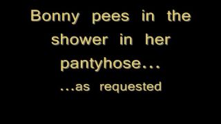 [SiteRip] BonnynClyde PeeintheShower-0