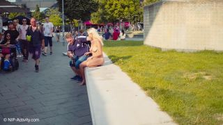 gabi gold 3 on public -2