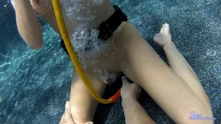 SexUnderwater e1247 Cadence Scuba Training (mp4)-8