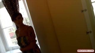 Photo Model Tries Porn Creampie!-3