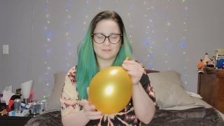 M@nyV1ds - CaityFoxx - Ballon Fetish - Blowing and Nude Rubbing-0