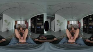 Kiki Klout - Tinder Boobs Date - VR Porn (UltraHD 4K 2021)-1