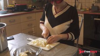 [GetFreeDays.com] My wife in the kitchen and alone at home Porn Video February 2023-2