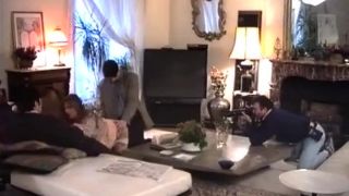 Melinda - BTS - sofa and 3 boys group Melinda - BTS - sofa and 3 boys-2