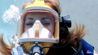 SexUnderwater e0566 Full Face Mask Masturbation (mp4)-0