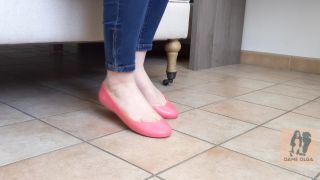 xxx clip 30 Shoejob / Flatjob with Pink Rubber Flats 2160 HD – Dame Olga on femdom porn car crush fetish-0