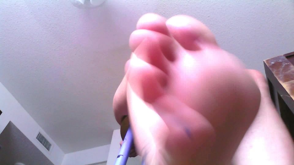 Lucy Skye – Horny for Giantess Feet foot 