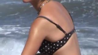  voyeur | Downblouse - beach downblouse | voyeur-7