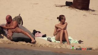 Amateurs on naturist-Strand Nudism!-0