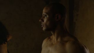Meena Rayann, Emilia Clarke – Game Of Thrones s05e01 (2015) HD 1080p!!!-2