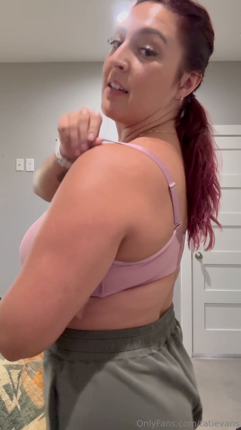 XOXO_t FullHD Bras Try On: Big Natural Tits Military BBW Del