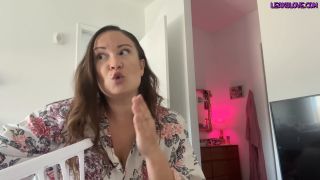 Chase Layne – Caught Watching Step Mommy Porn  Step Mother Chase Layne-1