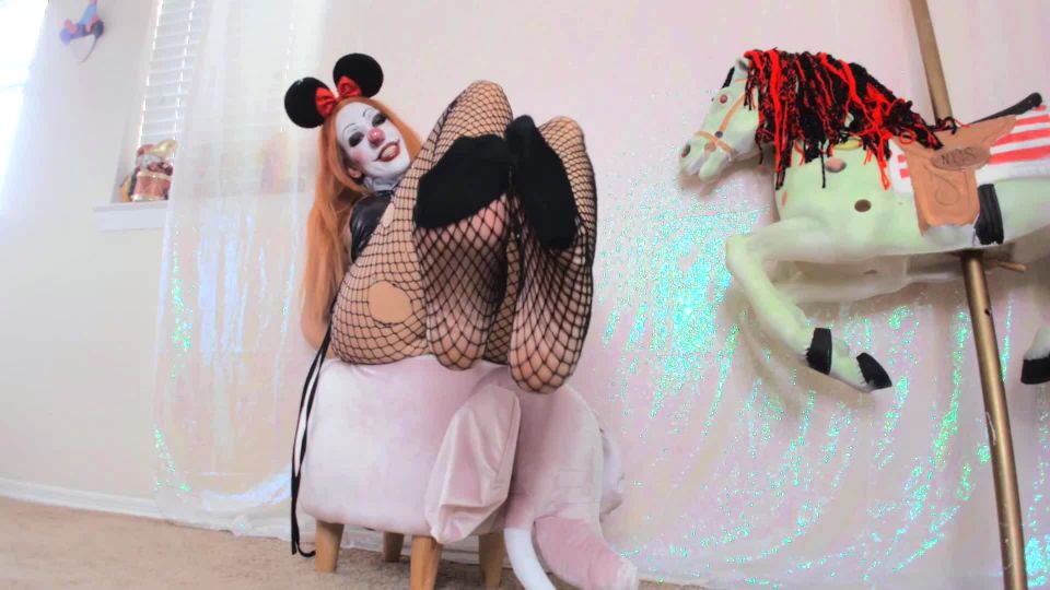 online xxx video 3 KitziKlown - Divine Ringmistress Feet | foot play | lesbian girls foot fetish xxx