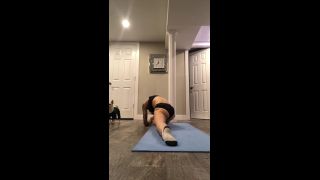  milf porn | summeravery  Stretching this morning | milf-0