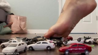 clip 3 Larger Than Life – Street Magic starring Mia Hope | fetish | fetish porn dirty feet femdom-4